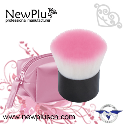 Kabuki brush