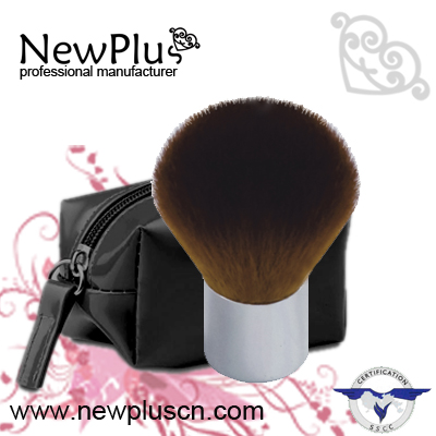 Kabuki brush