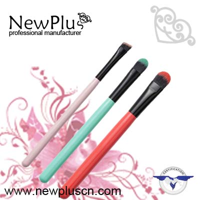 colorful concealer brush