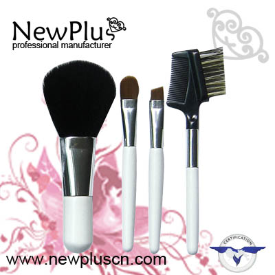 4PCS white wood handle silver ferrule Makeup Brush Set