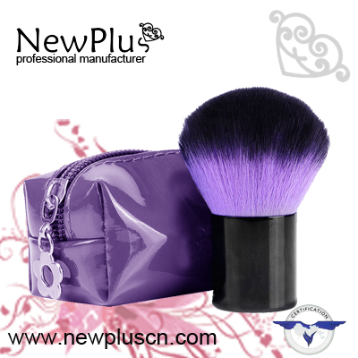 2-tone Kabuki brush