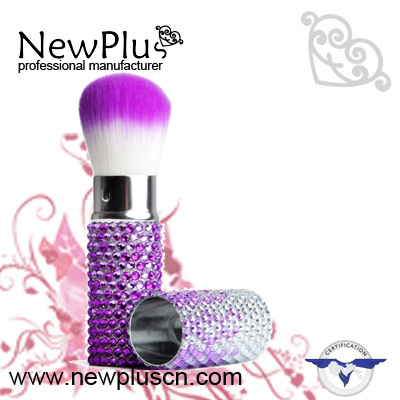 colorful retractable Kabuki brush w/diamond