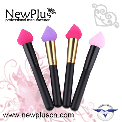 puff makeup brush