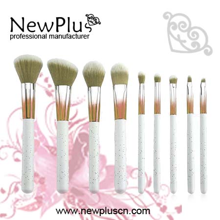 multi-color makeup brushes