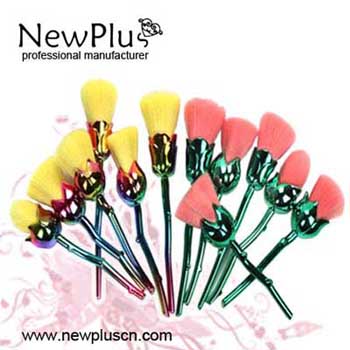 rose makeup brush