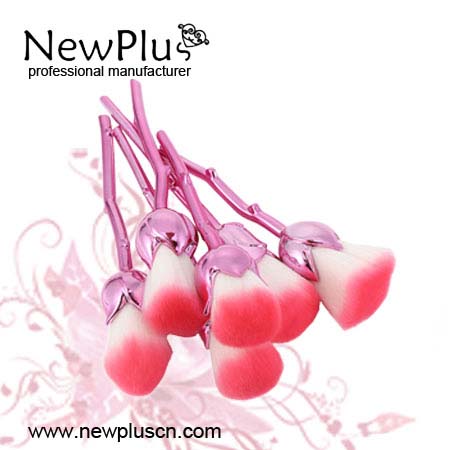 rose makeup brush