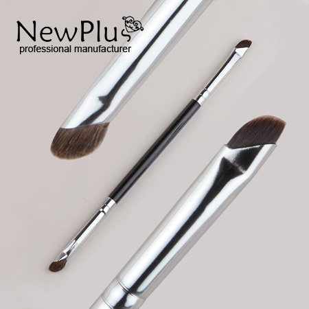 sharp slant eyeshadow brush