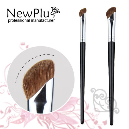 sharp slant eyeshadow brush
