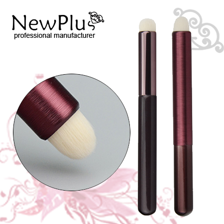 eyeshadow brush