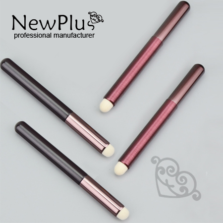 eyeshadow brush