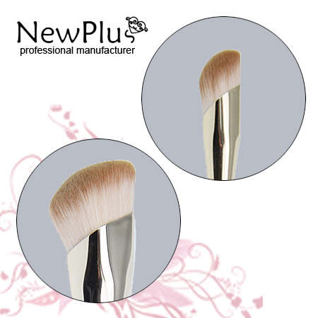 slant foundation brush