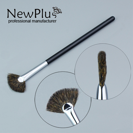 Fan brush