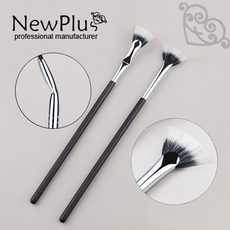 Fan brush