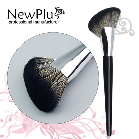 Fan brush