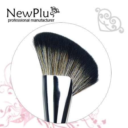 Fan brush