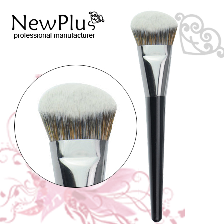 Angle powder brush