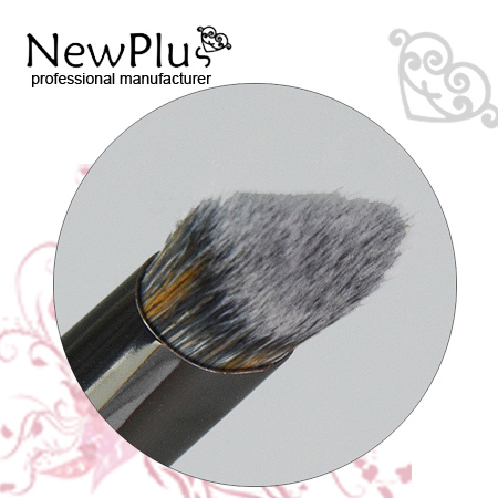 concealer brush