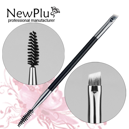 eyeliner brush