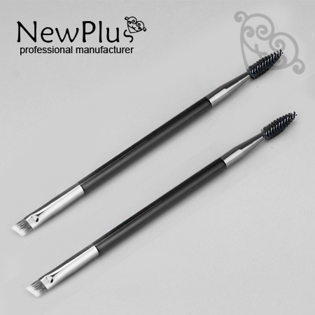eyeliner brush